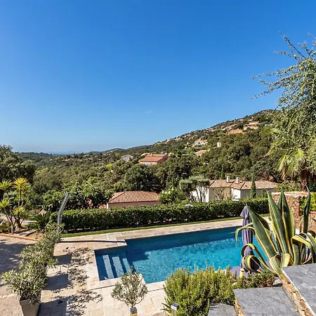 In Les Maures Holiday home La Londe-les-Maures